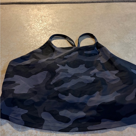 Old Navy Other - Stylish Black and gray camo sports bra